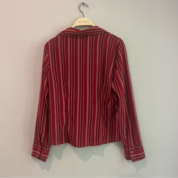 Dress Barn Blouse Red Striped Pattern Women’s Size Medium - Picture 4 of 6